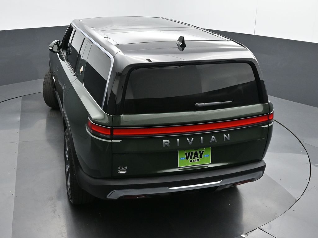 2024 Rivian R1S Adventure