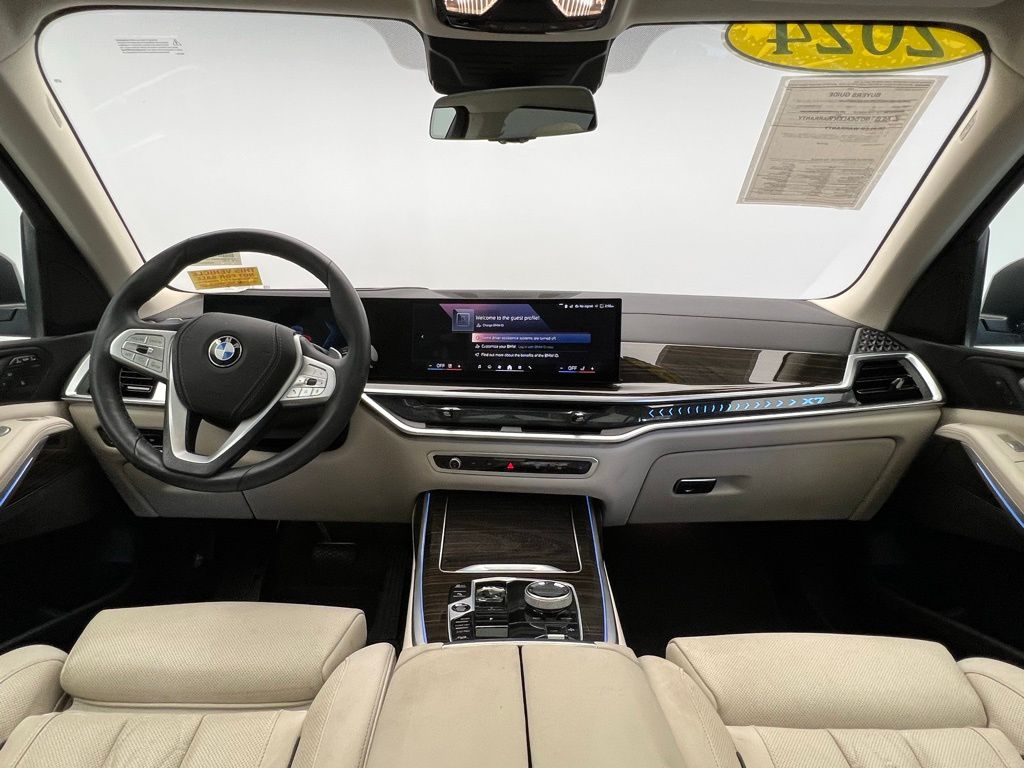 Thumbnail: 2024 BMW X7 - 11