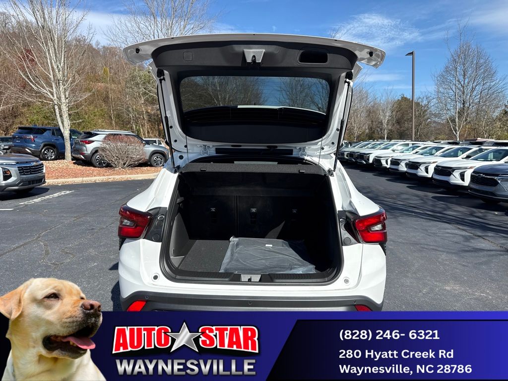 new 2025 Chevrolet Trax car, priced at $26,290