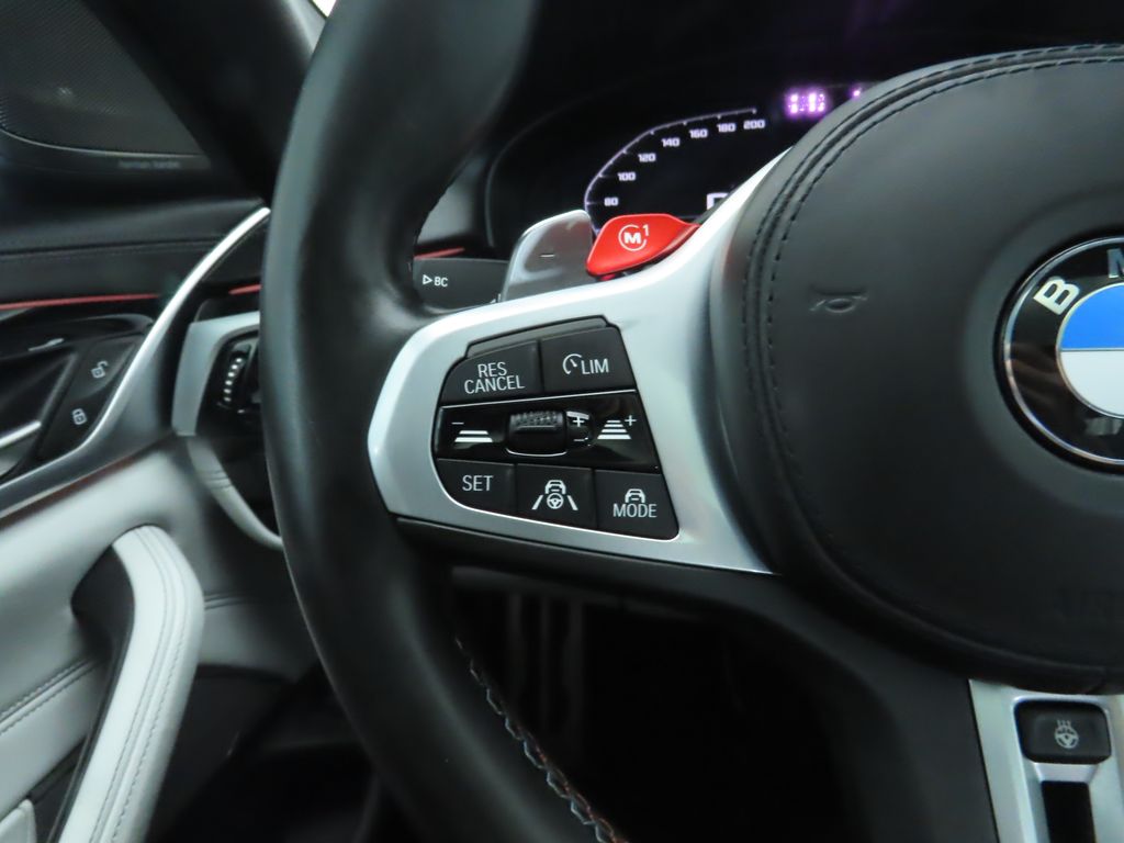 Thumbnail: 2022 BMW M5 - 11