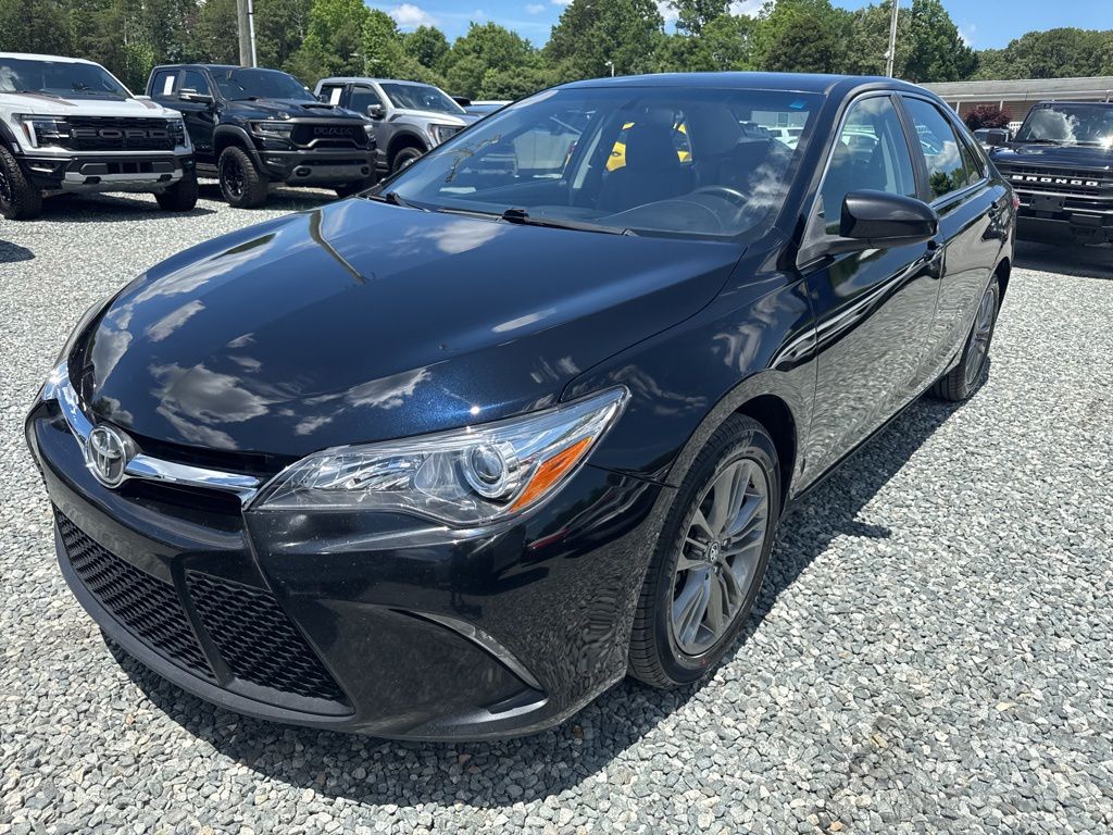 2017 Toyota Camry 2.5 Auto SE's photo