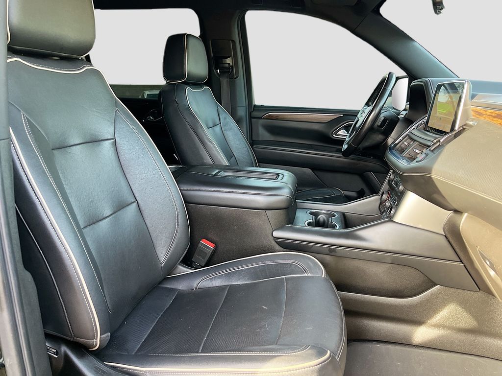 Used 2021 Black Chevrolet Premier image 31