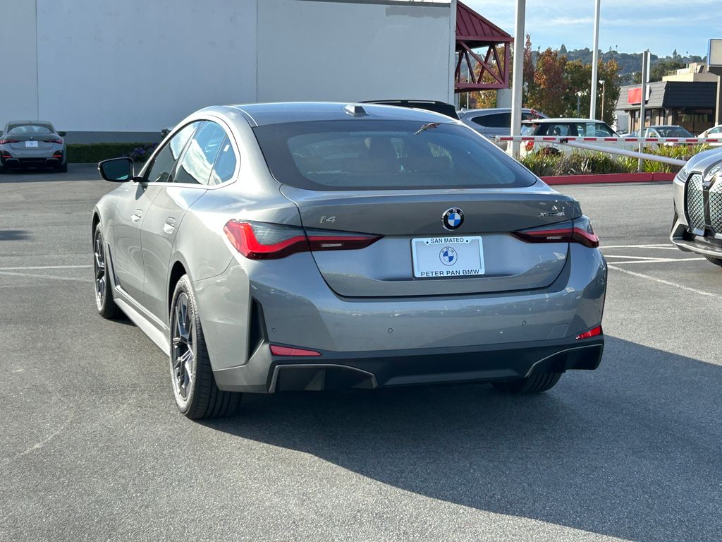Thumbnail: 2026 BMW i4 - 3
