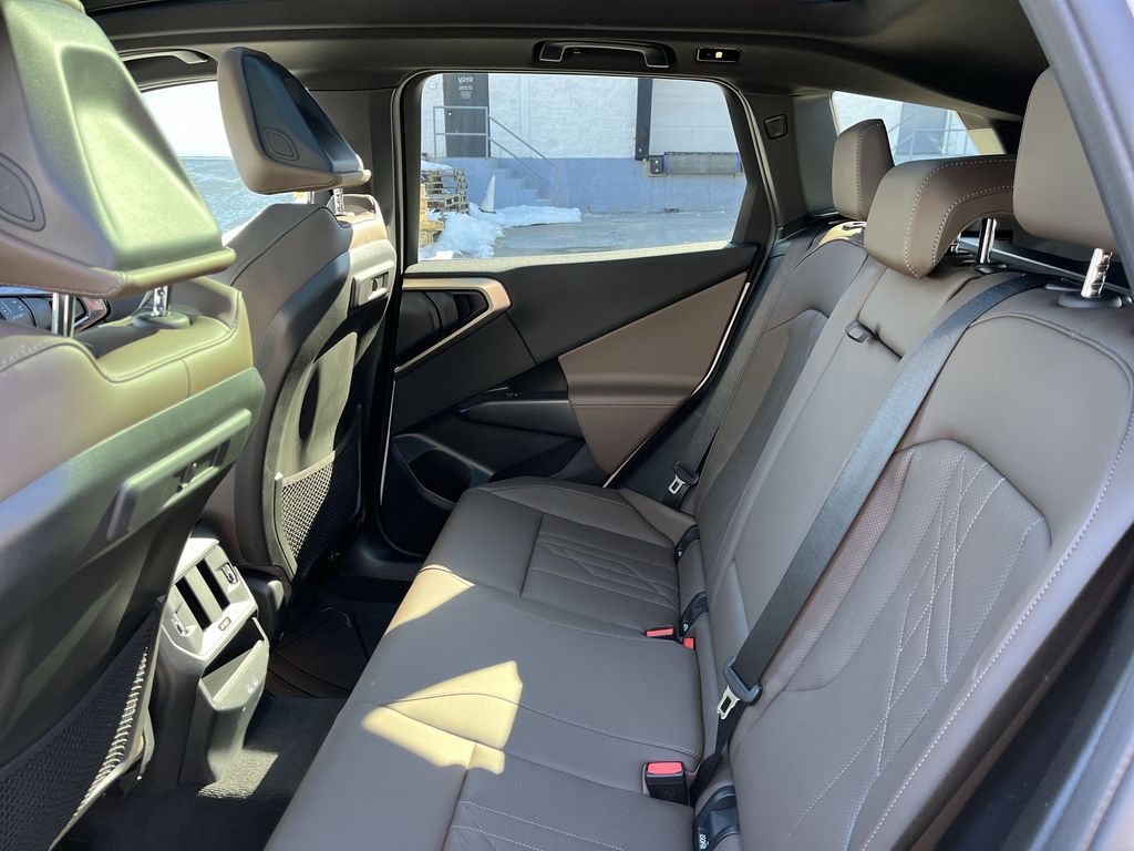 Thumbnail: 2025 BMW X3 - 23