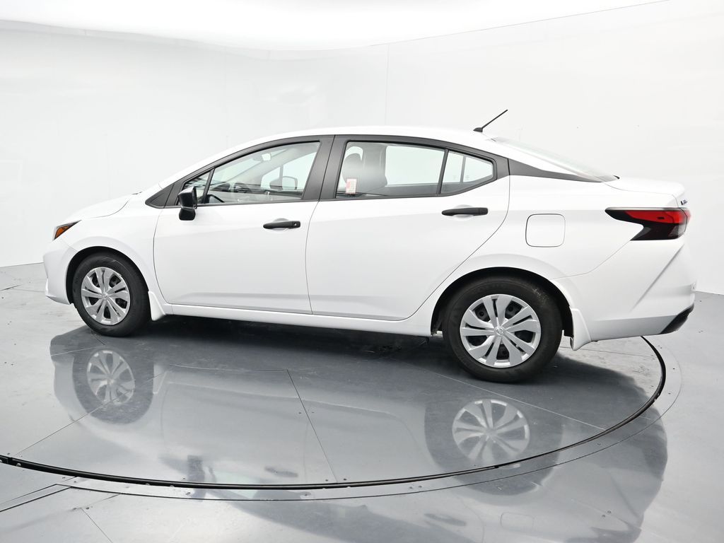 Used 2024 White Nissan 1.6 S image 5