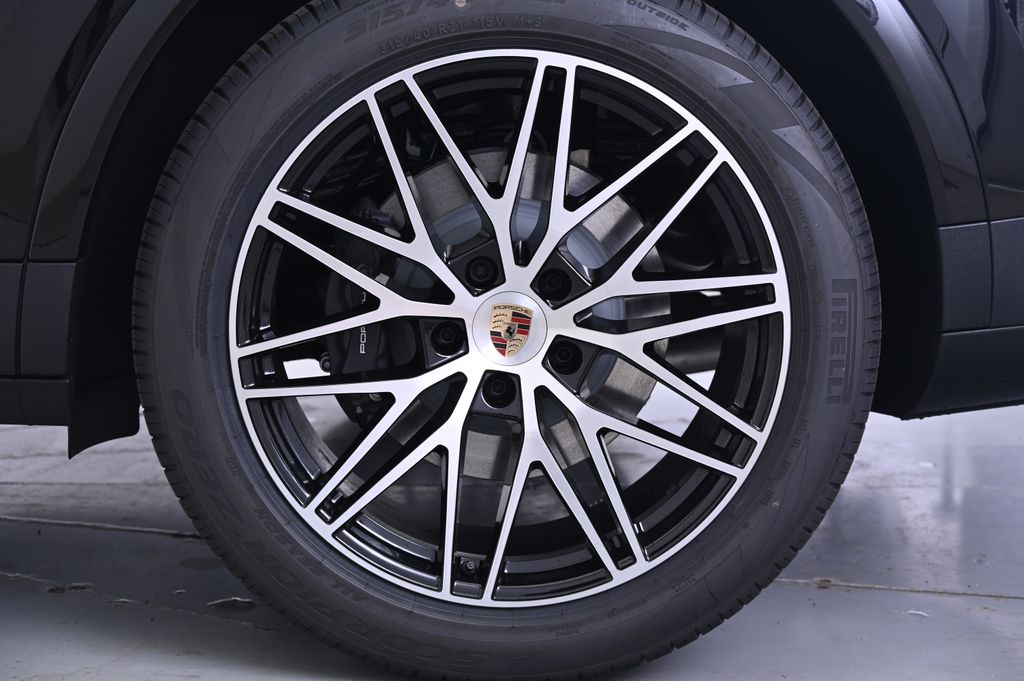 Thumbnail: 2025 Porsche Cayenne - 12