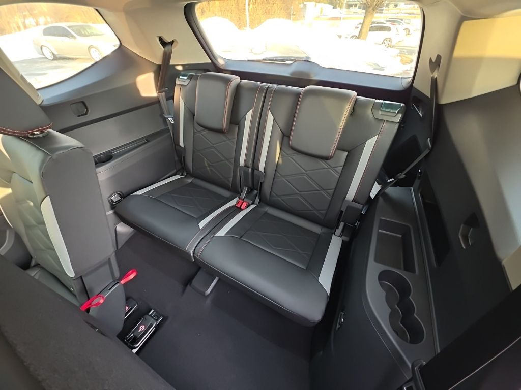 2026 Volkswagen Atlas 2.0T Peak Edition Green at Sutliff Volkswagen