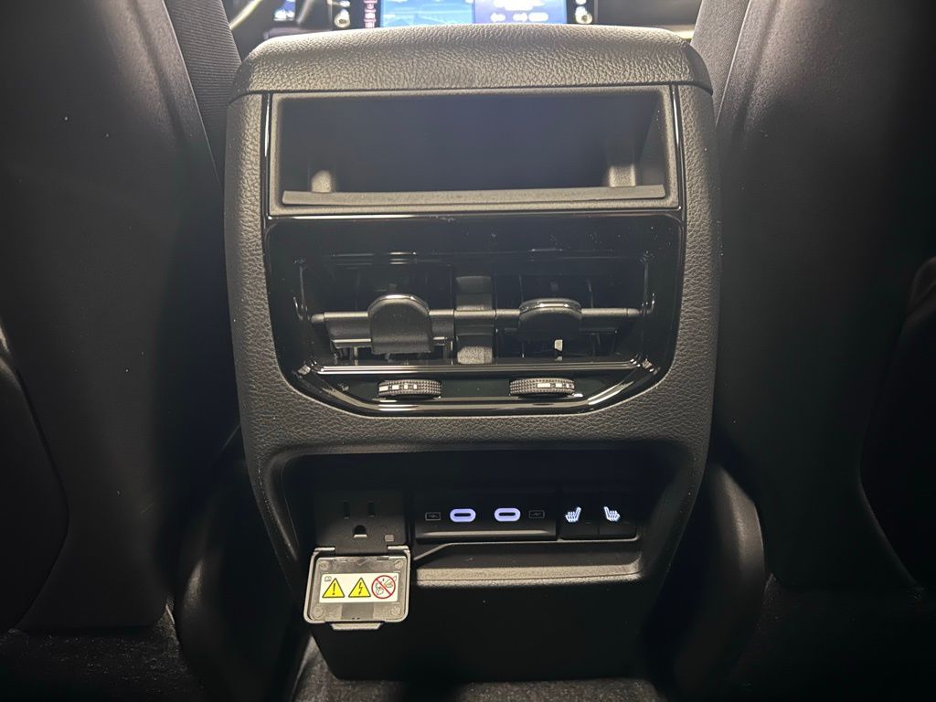 new 2026 Jeep Grand Cherokee car, priced at $48,995