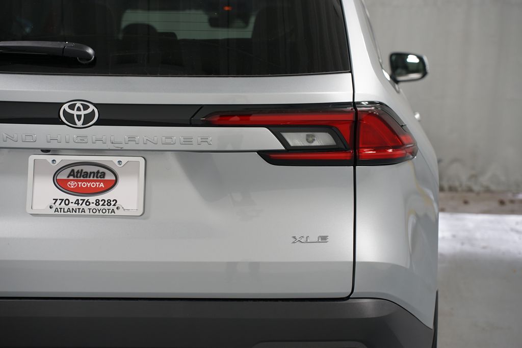 Thumbnail: 2026 Toyota Grand Highlander - 10