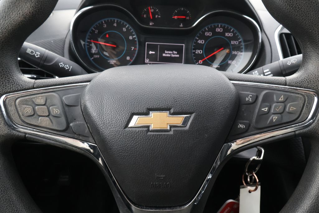 Thumbnail: 2017 Chevrolet Cruze - 19