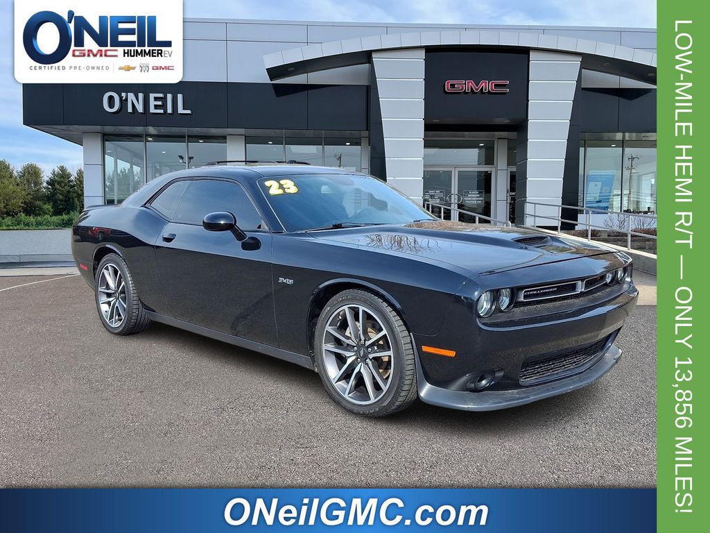 Pitch Black Clearcoat 2023 Dodge Challenger Coupe Rear-Wheel Drive 8-Speed Automatic