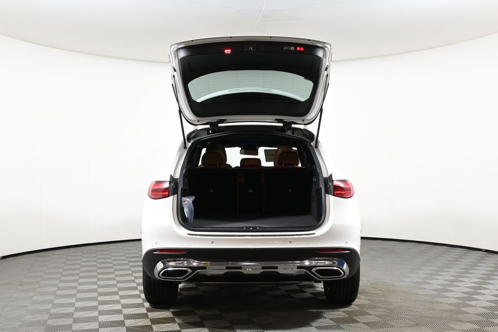2025 Mercedes-Benz GLC 300 26