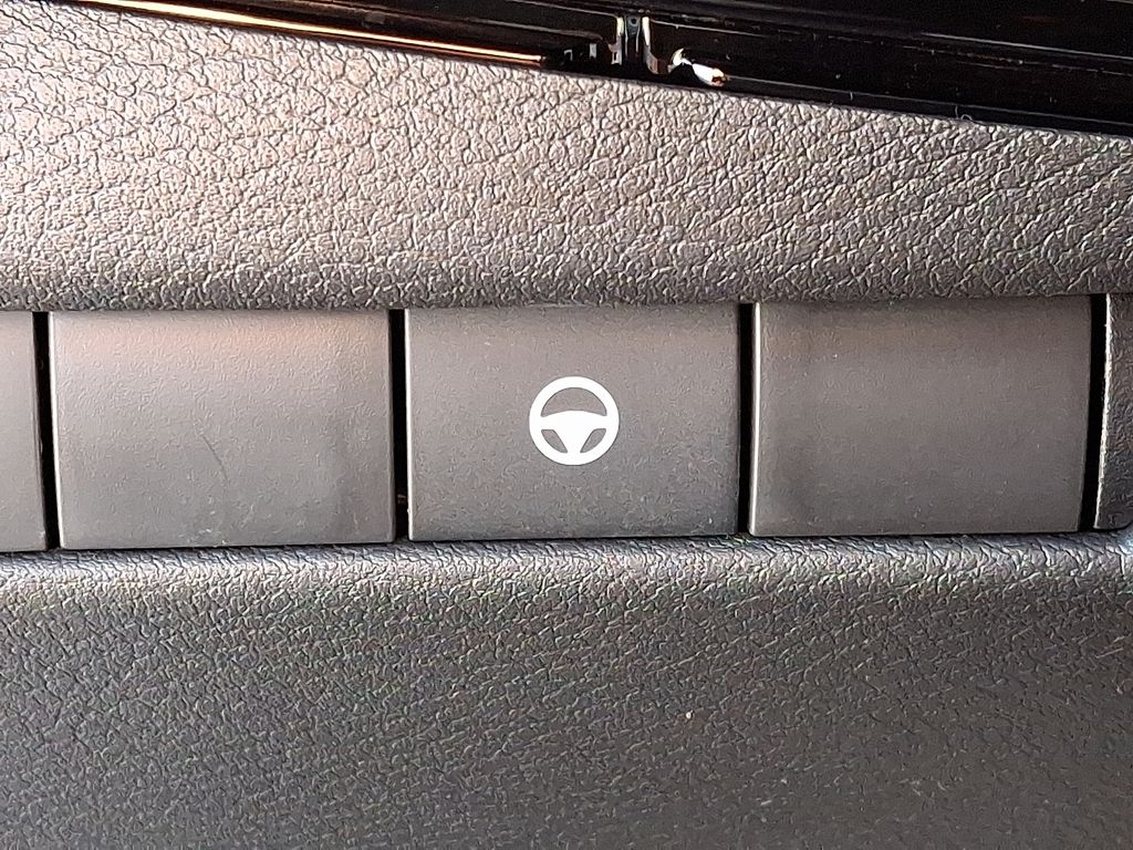 2026 Nissan Kicks — photo 17