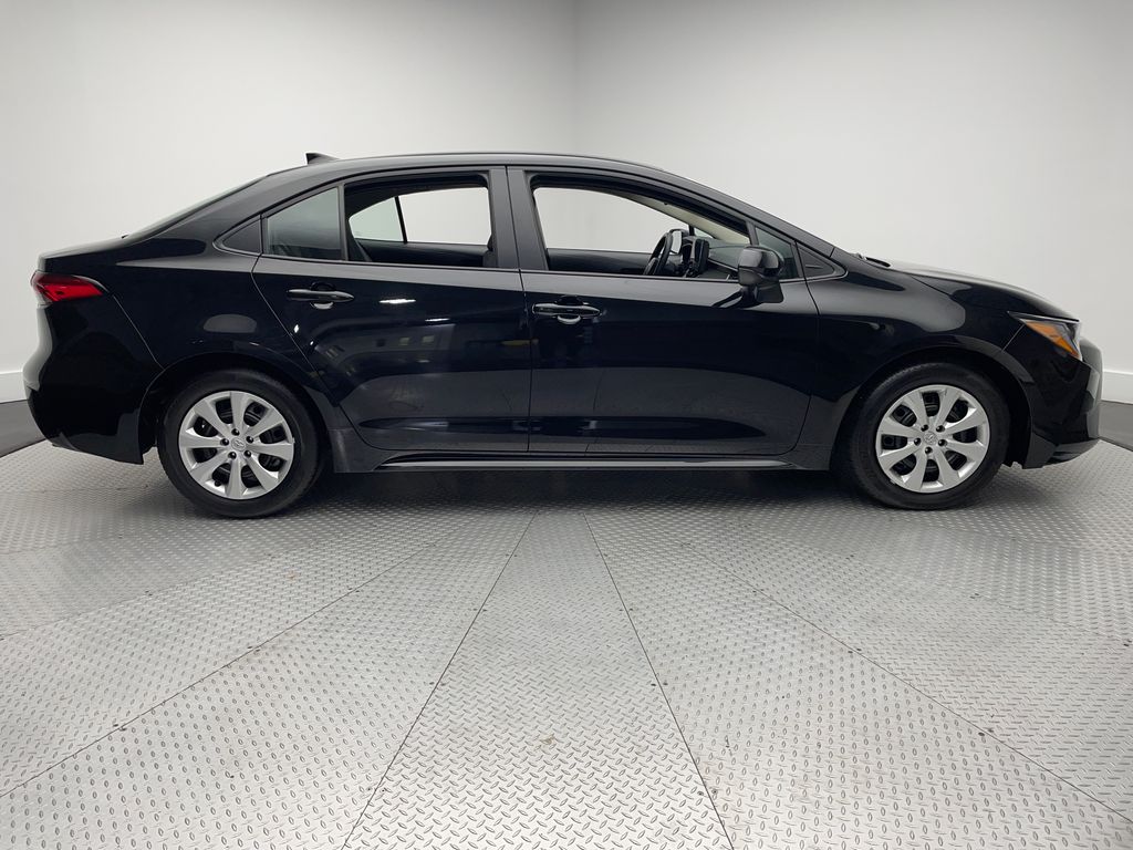 Thumbnail: 2025 Toyota Corolla - 4