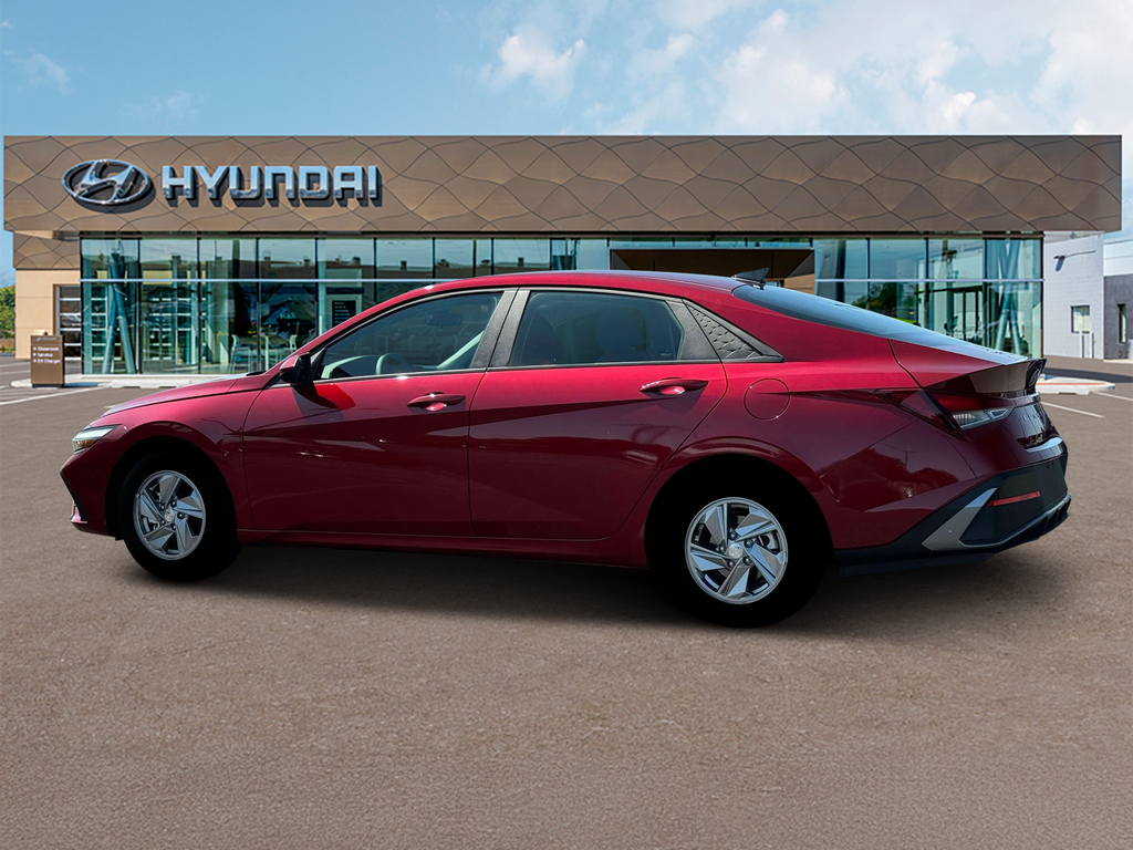 2025 Hyundai Elantra SE 4