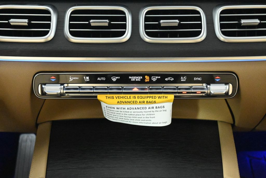 Thumbnail: 2026 Mercedes-Benz GLE - 18