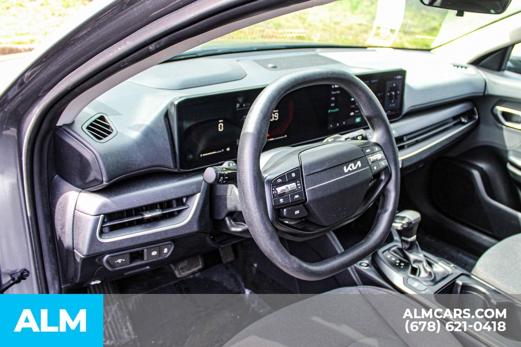Used 2025 Gray Kia LXS image 21