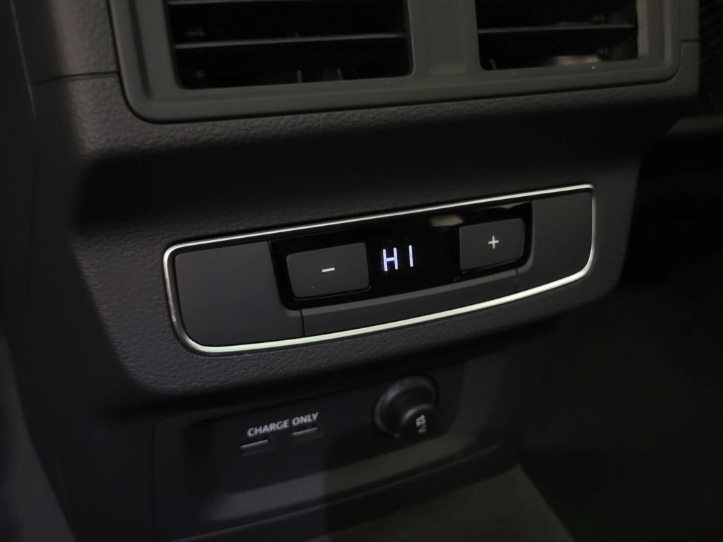 Thumbnail: 2023 Audi Q5 - 21