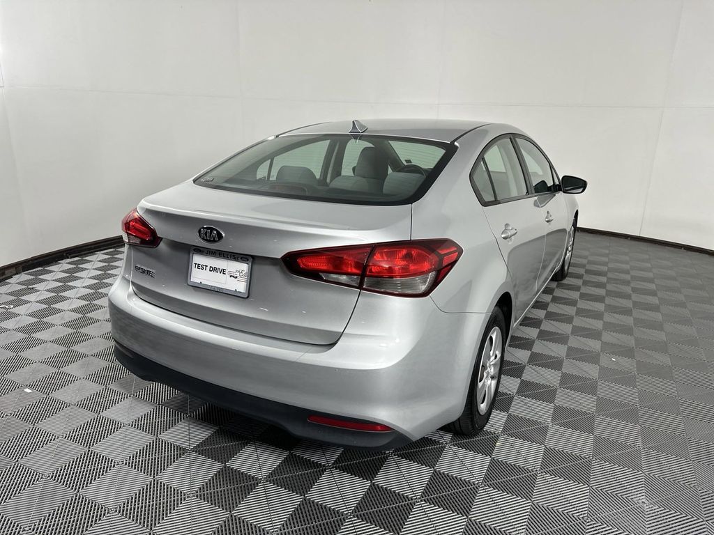 2017 Kia Forte LX 7