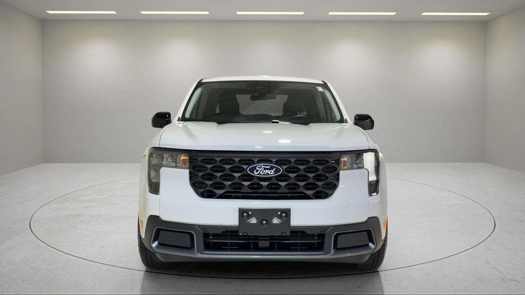 Used 2025 Oxford White Ford XLT image 19