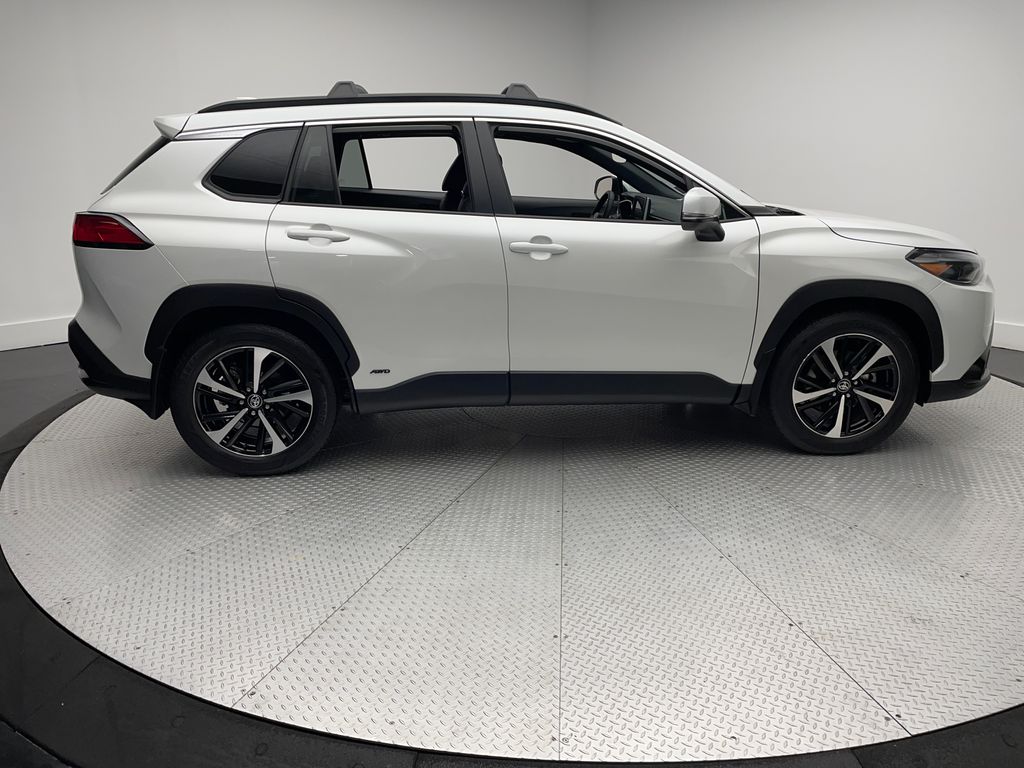 Thumbnail: 2024 Toyota Corolla Cross - 4