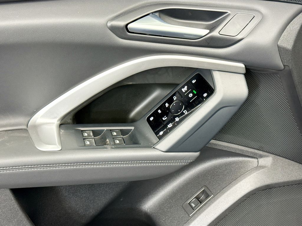 Thumbnail: 2025 Audi Q5 - 23