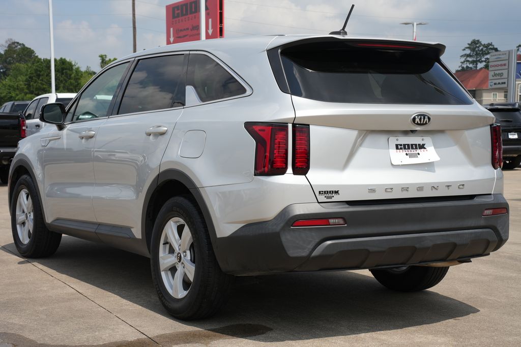 2021 Kia Sorento LX Silver at Community Kia