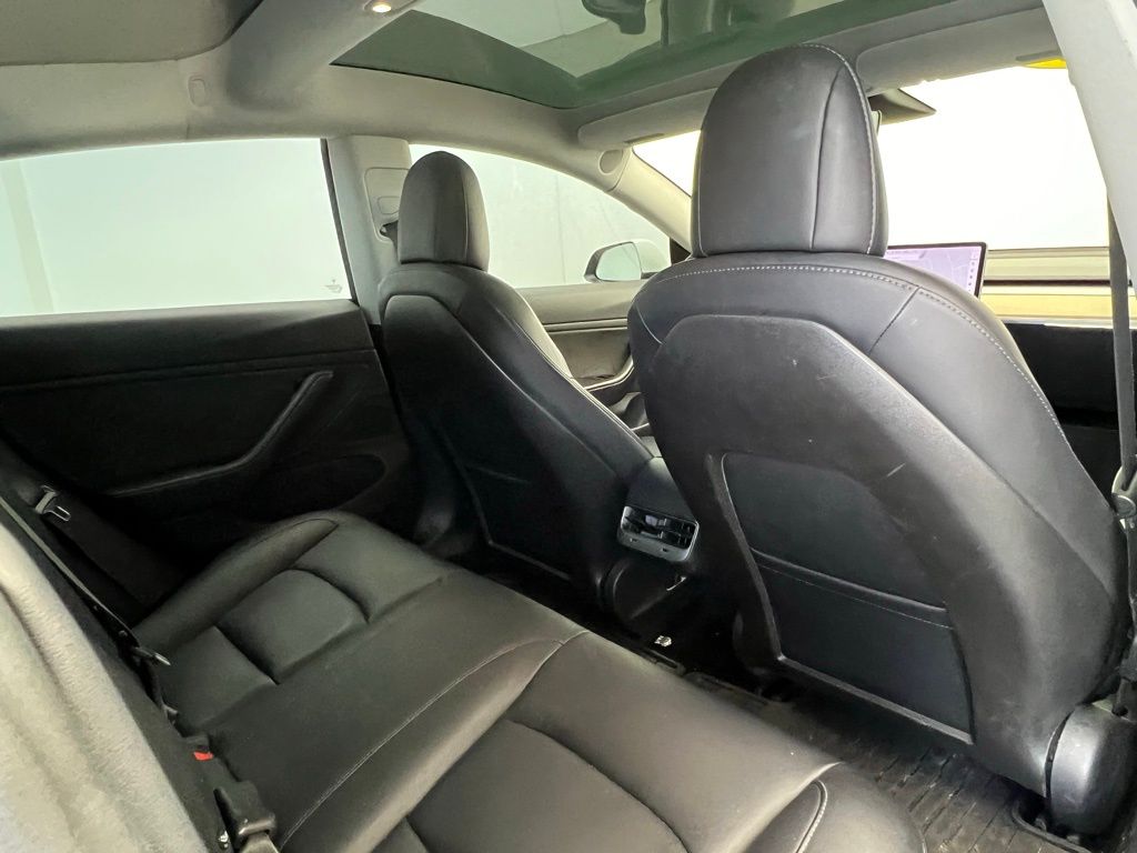 Thumbnail: 2018 Tesla Model 3 - 10