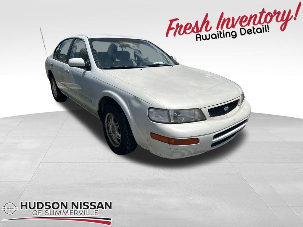 1995 Nissan Maxima GLE FWD Sedan