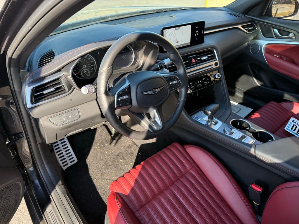 Thumbnail: 2025 Genesis G70 - 7