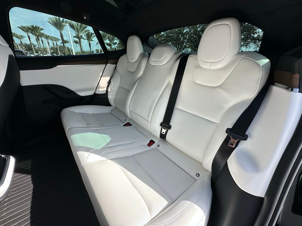 Thumbnail: 2022 Tesla Model S - 29