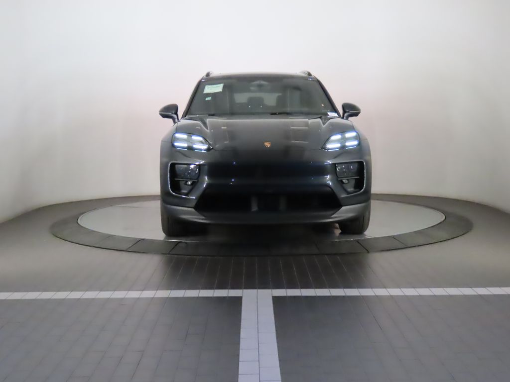 Thumbnail: 2025 Porsche Macan - 10