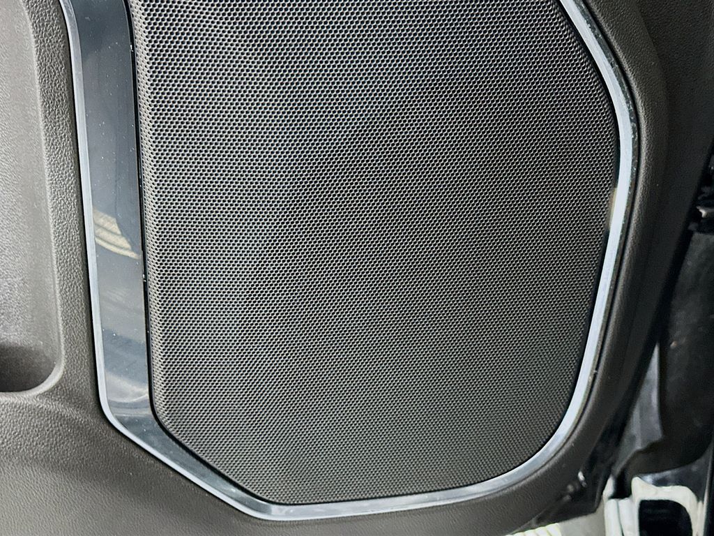 Thumbnail: 2023 Chevrolet Silverado 1500 - 18