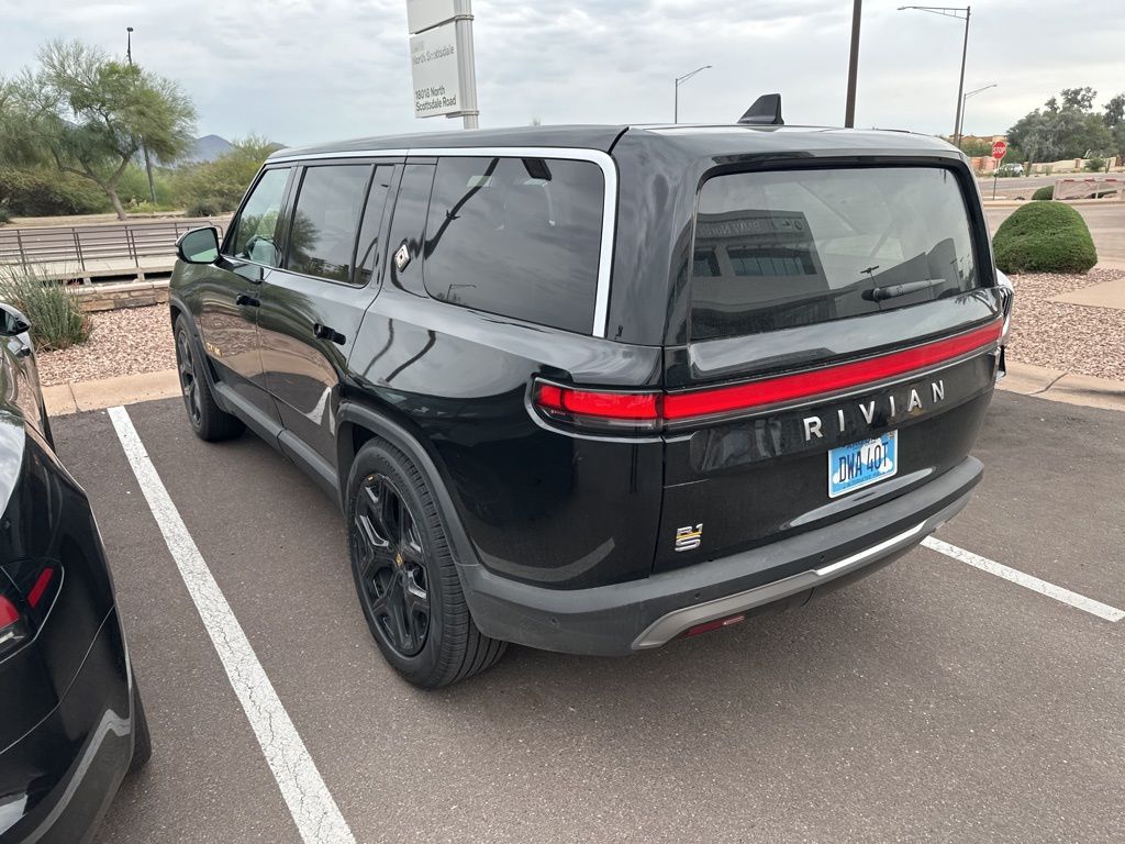 Thumbnail: 2024 Rivian R1S - 4