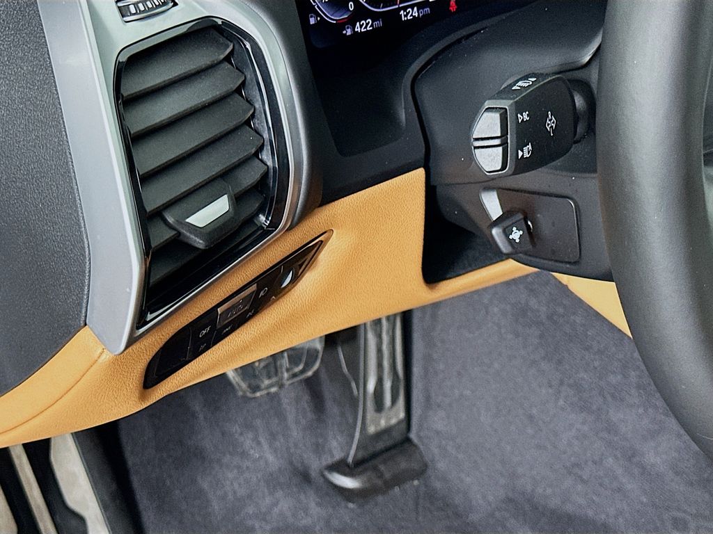 Thumbnail: 2024 BMW 8 Series - 10