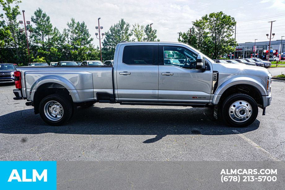 Used 2023 Silver Ford Platinum image 9