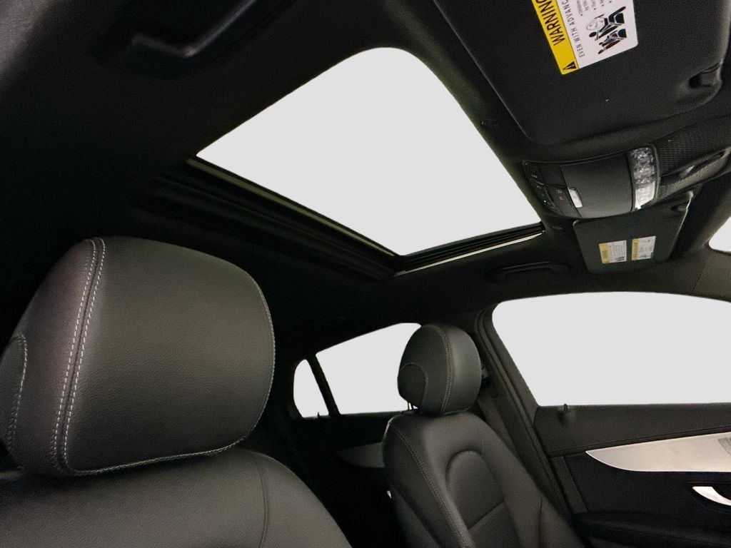 Thumbnail: 2023 Mercedes-Benz GLC - 18