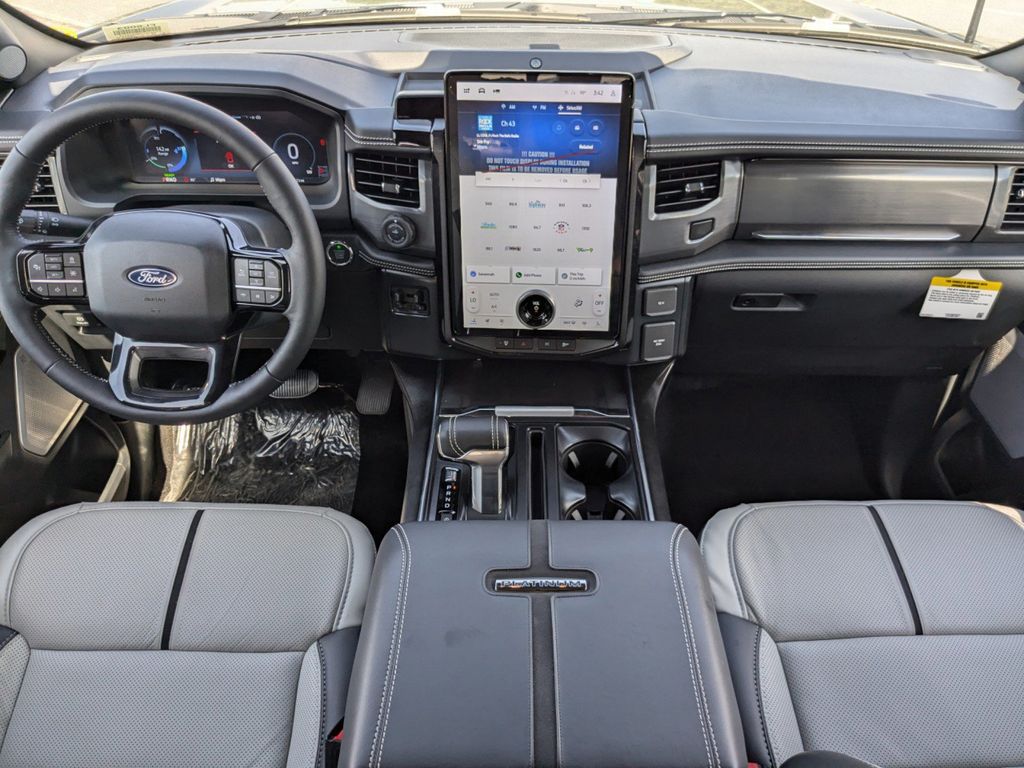 2025 Ford F-150 Lightning Platinum