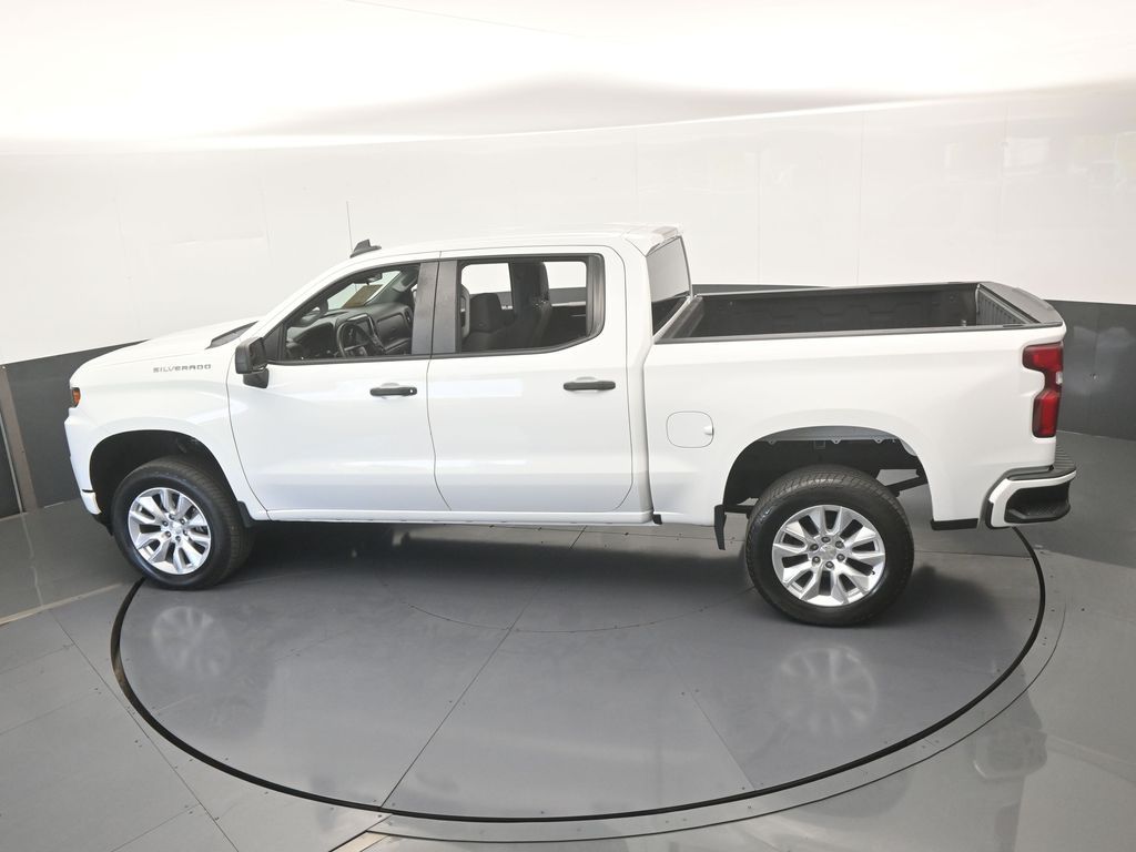 Used 2022 Summit White Chevrolet Custom image 48