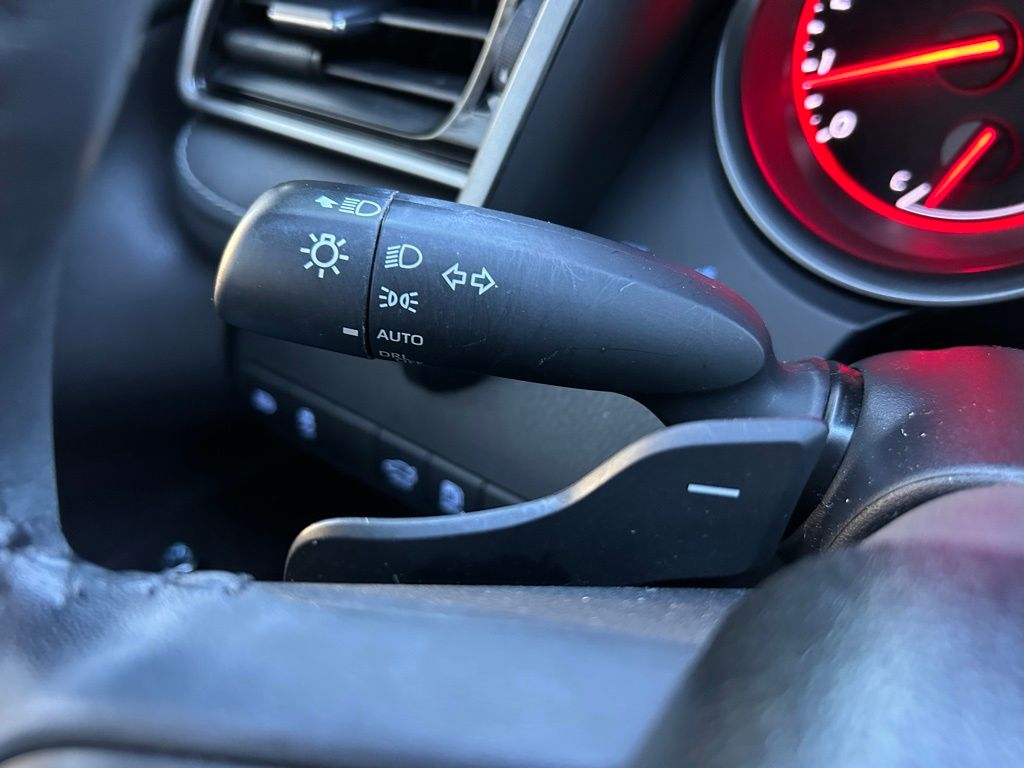 Thumbnail: 2022 Toyota Camry - 22