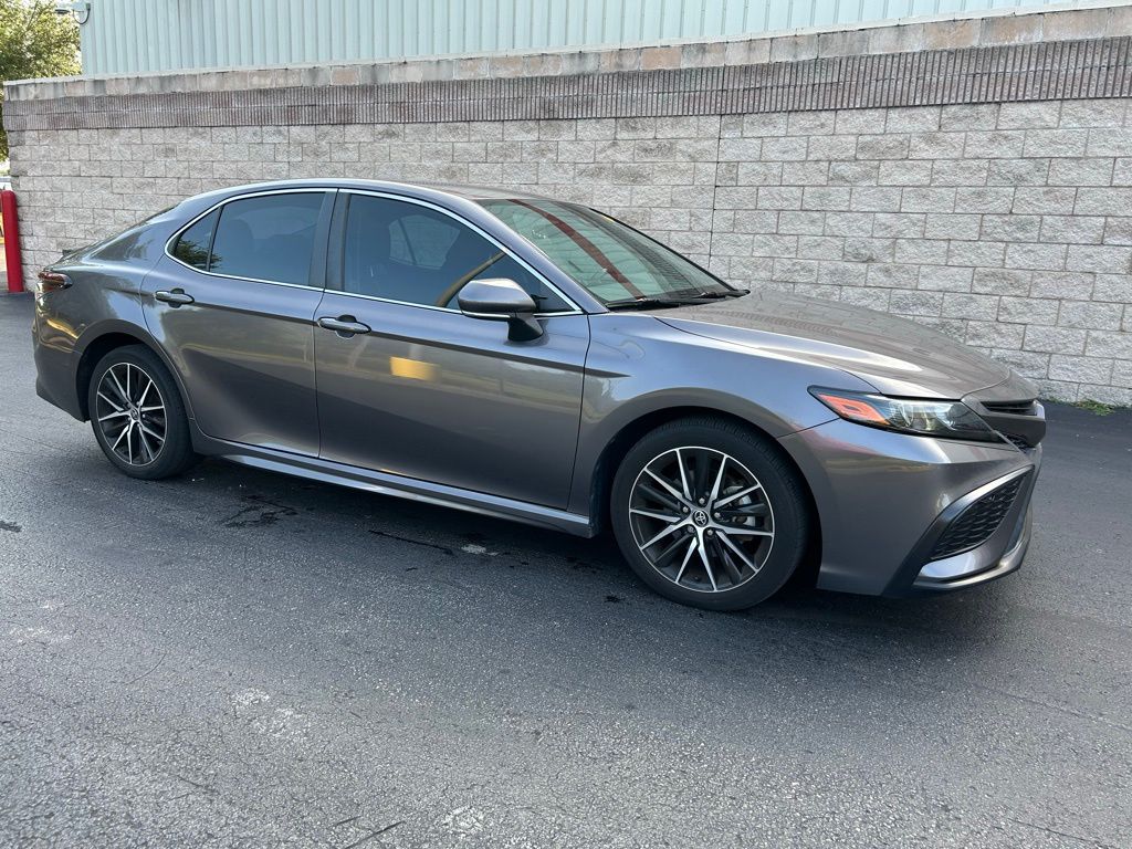 2022 Toyota Camry SE 7