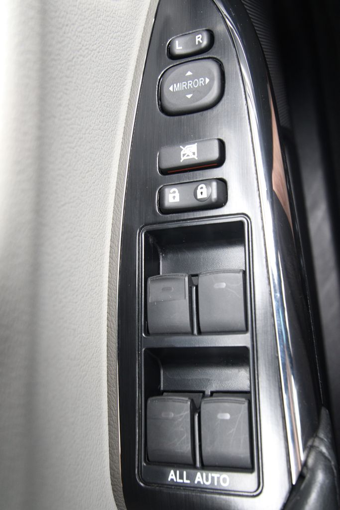 Used 2018 Toyota Avalon Sedan