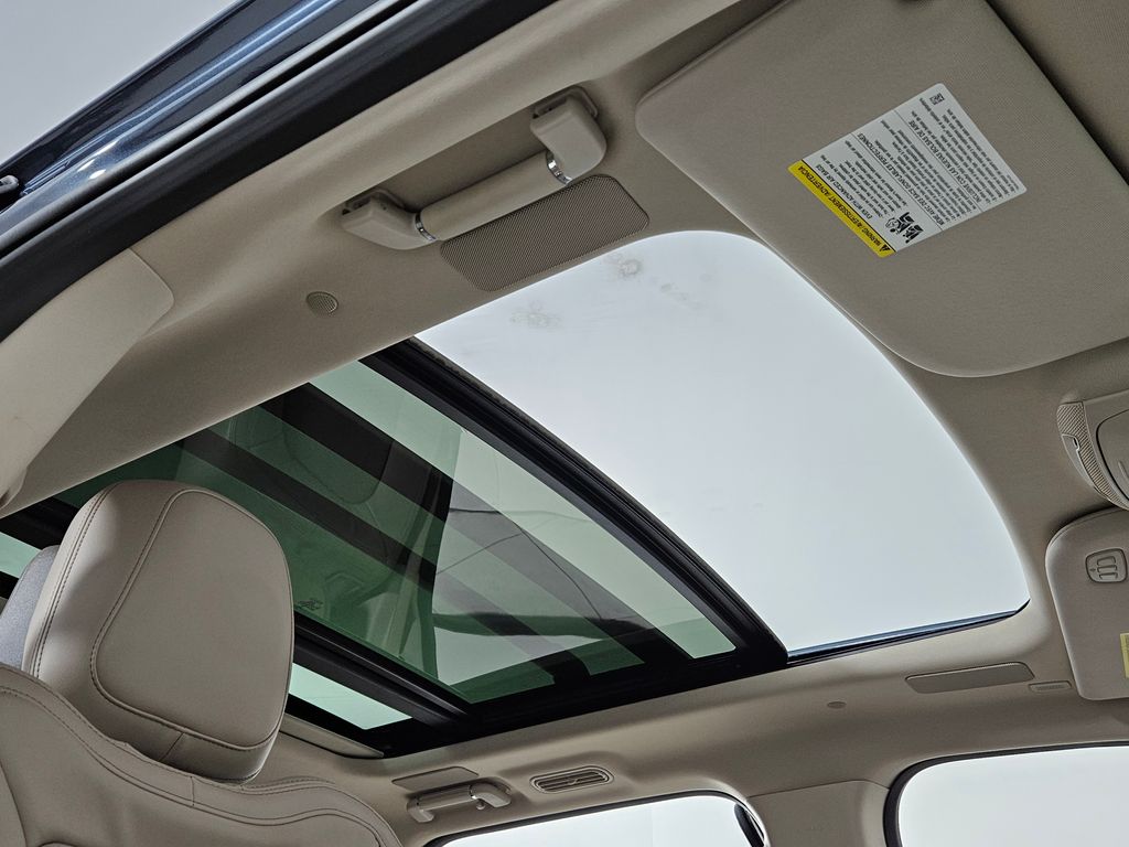 Thumbnail: 2022 Lincoln Navigator - 18