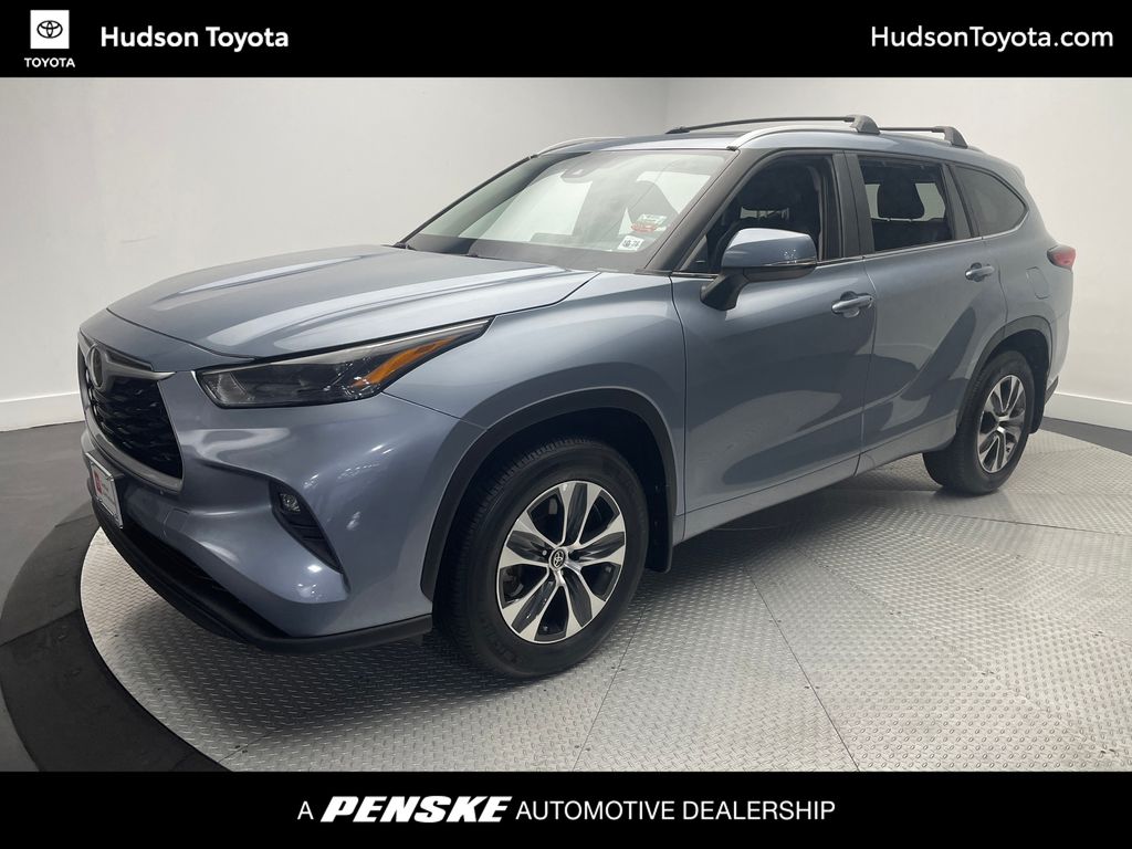 Thumbnail: 2023 Toyota Highlander - 1