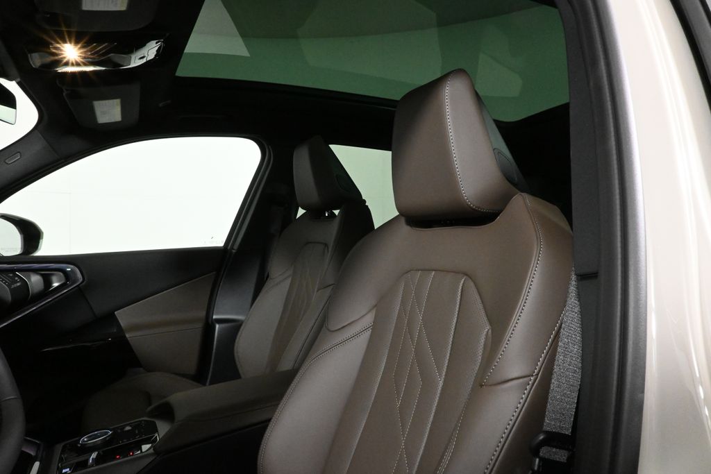 Thumbnail: 2026 BMW X3 - 16