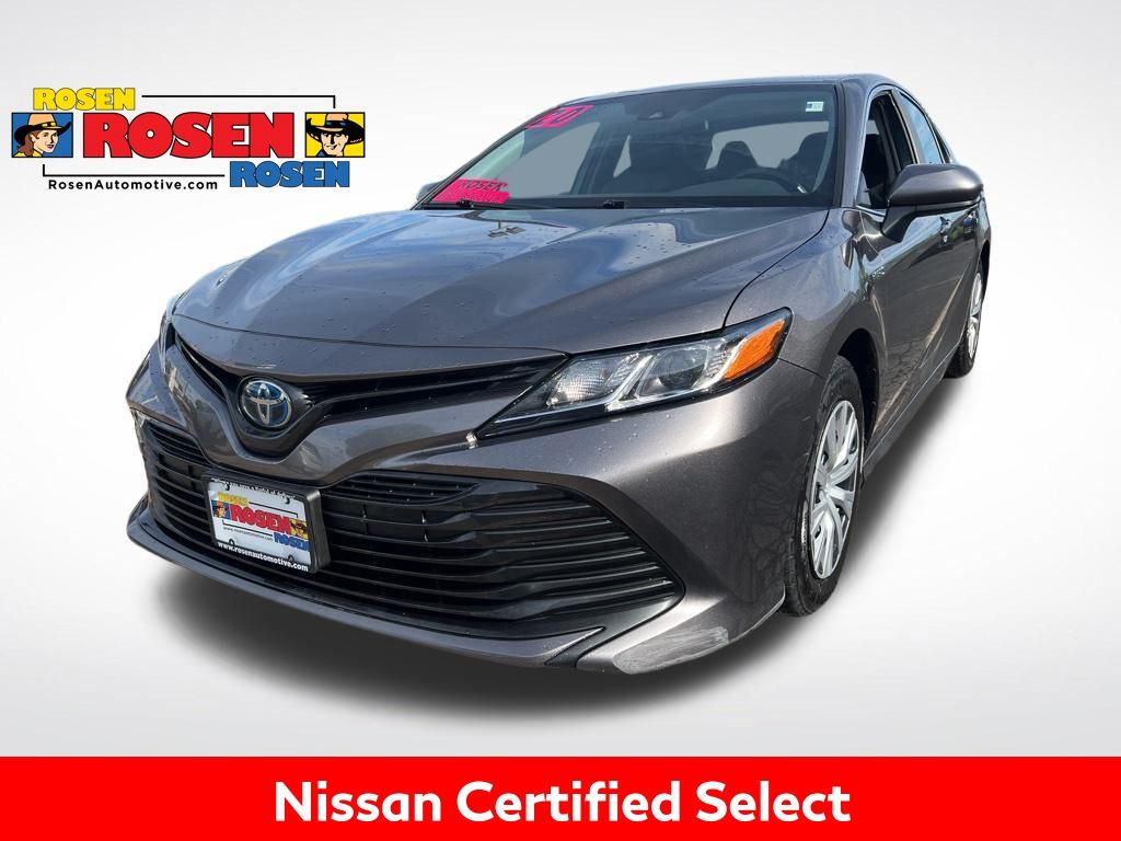 2020 Toyota Camry Hybrid LE photo