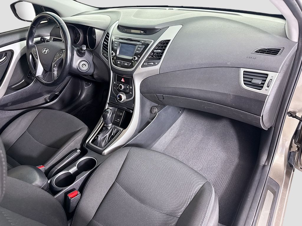 Thumbnail: 2015 Hyundai Elantra - 17