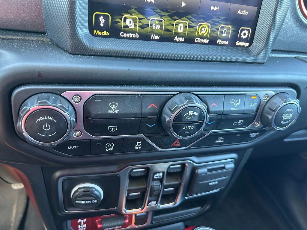 Thumbnail: 2022 Jeep Gladiator - 25