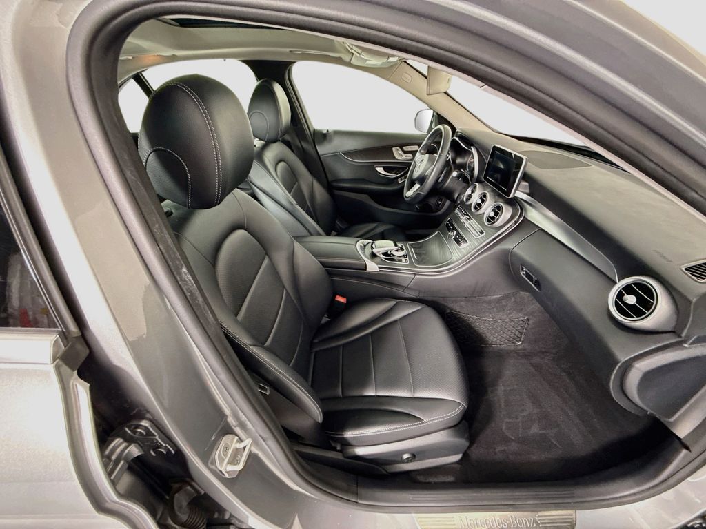 Thumbnail: 2016 Mercedes-Benz C-Class - 20