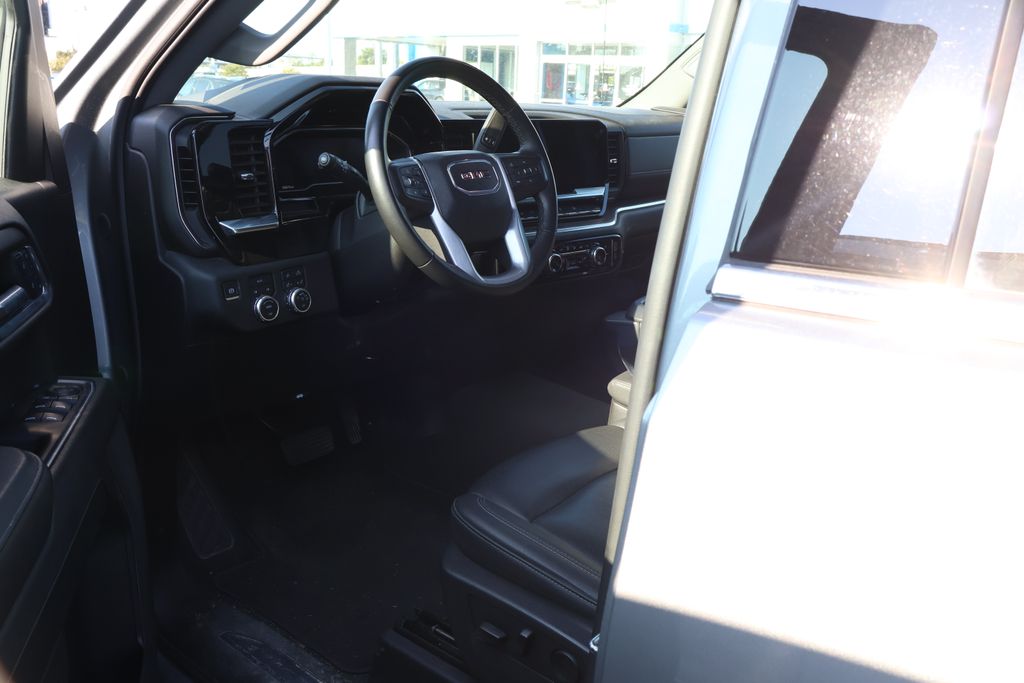 Thumbnail: 2024 GMC Sierra 1500 - 12